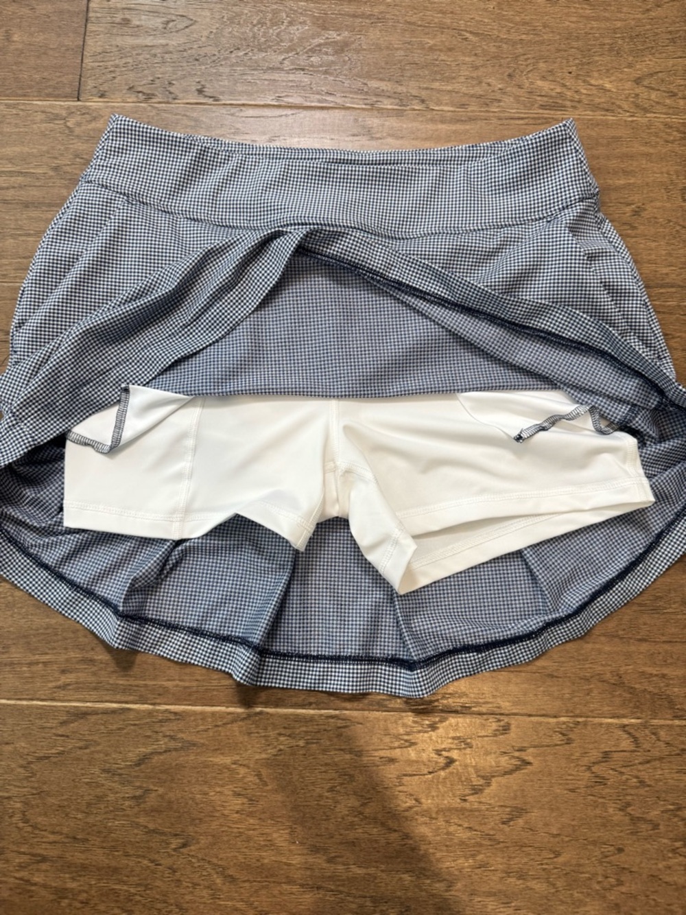 Greg Norman Golf Navy and White Gingham Check Women’s Skort Skirt - Picture 6 of 10